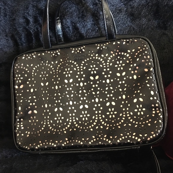 🌺🗝🖤VICTORIAS SECRET BLACK LASER CUT ROSE GOLD METALLIC CASE🖤🗝🌺 - Picture 8 of 10